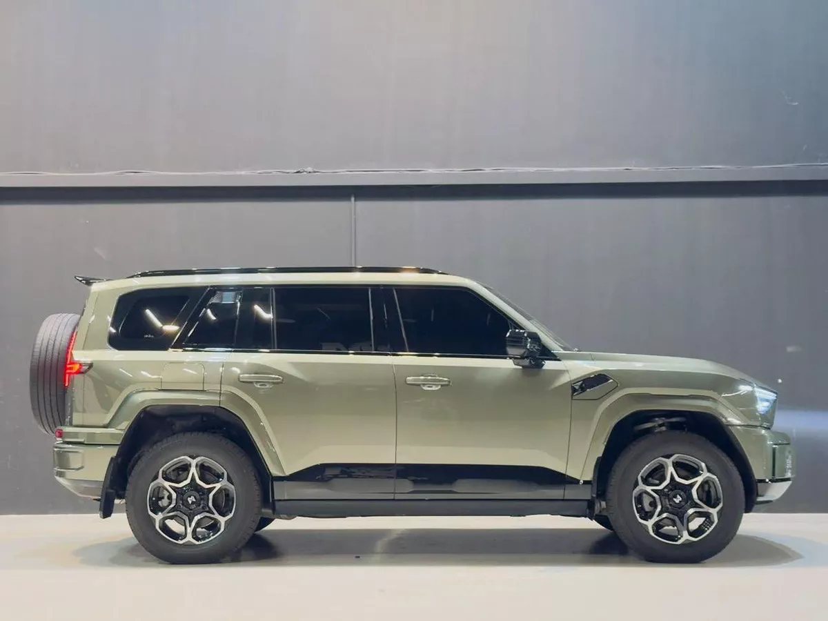 MHero 1 REV  SPECIAL EDITION | 18,000 KM | Under Warranty | Plug-in Hybrid