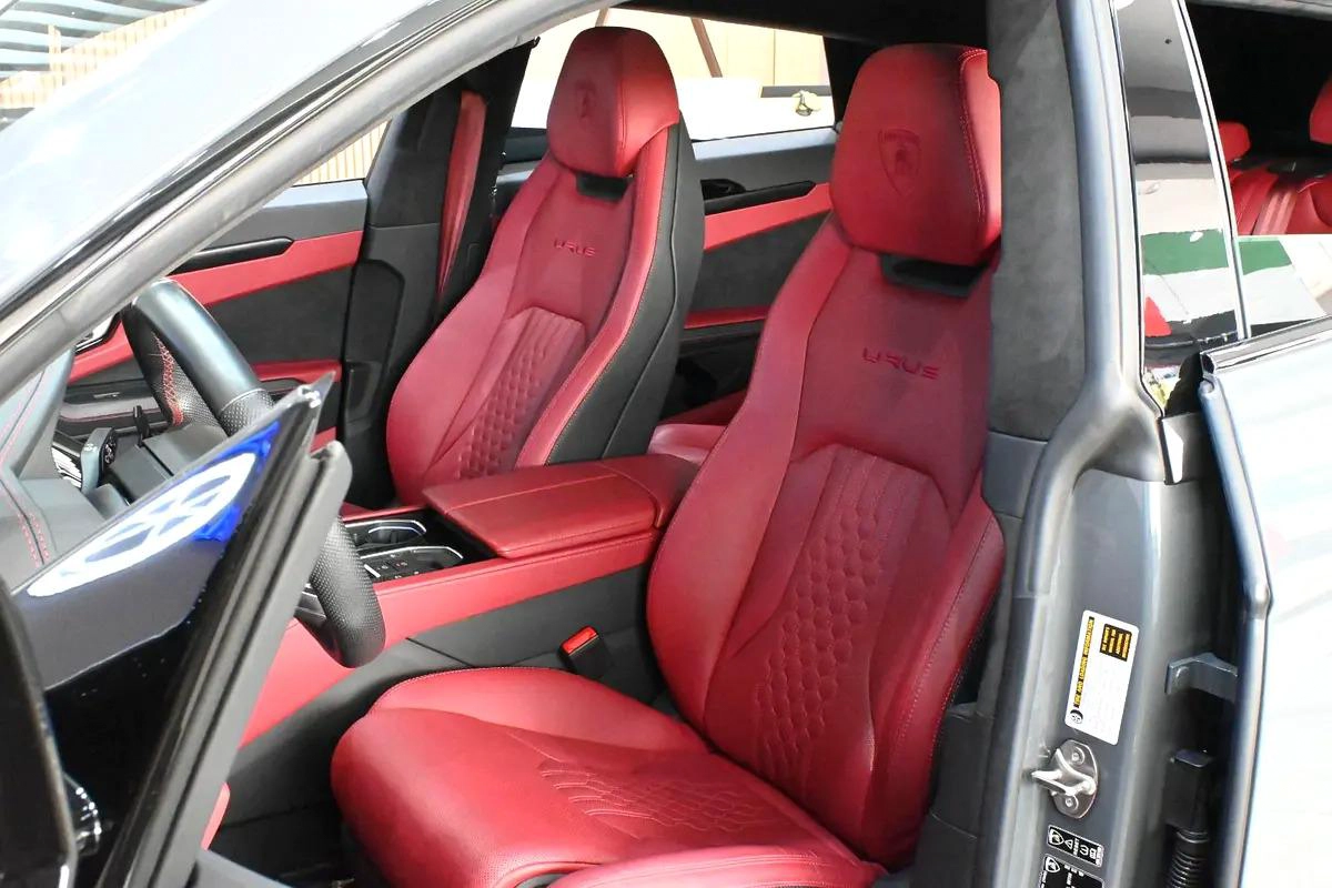 Lamborghini Urus S 2023 - 4.0L V8 Twin-Turbo - Pristine Condition-12-12