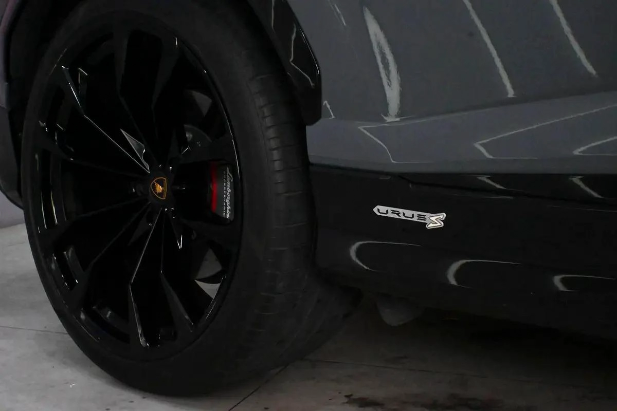 Lamborghini Urus S 2023 - 4.0L V8 Twin-Turbo - Pristine Condition-8-8