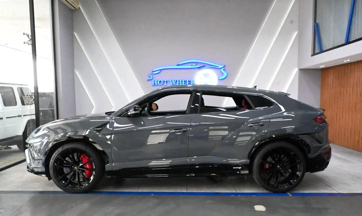 Lamborghini Urus S 2023 - 4.0L V8 Twin-Turbo - Pristine Condition-6-6