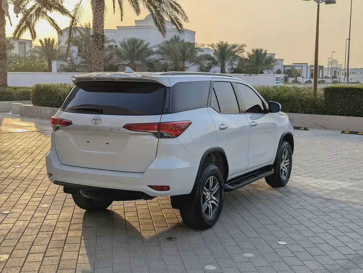 2023 Toyota Fortuner EXR - V4 2.7L 4X4 - Original Paint - GCC Specs - Like New!-15-15