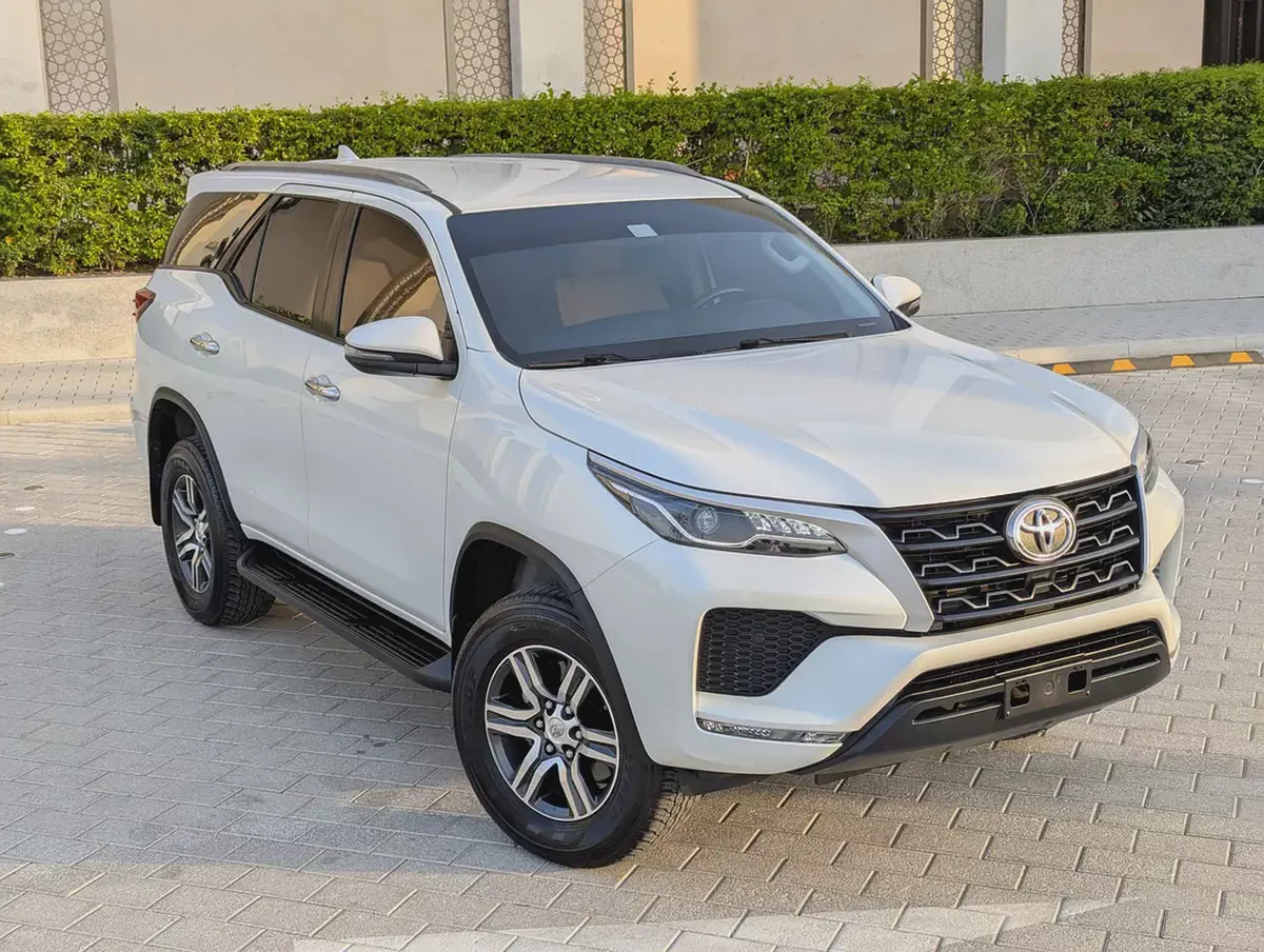 2023 Toyota Fortuner EXR - V4 2.7L 4X4 - Original Paint - GCC Specs - Like New!