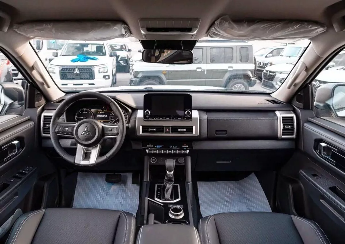 Mitsubishi L200 GL Mitsubishi L200 Sportero 2.4L Diesel MY2026-8-0