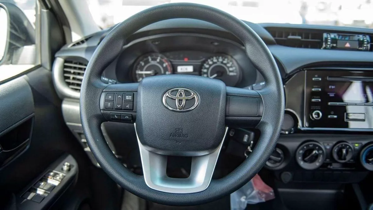 Toyota Hilux GL HILUX 2.4L MED OPTION-12-0