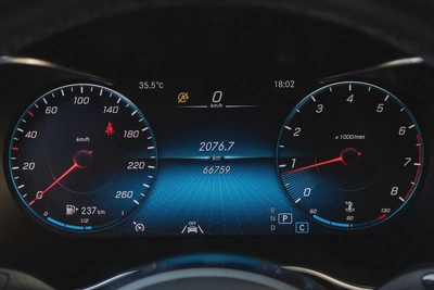 Mercedes-Benz GLC 200 2020-10
