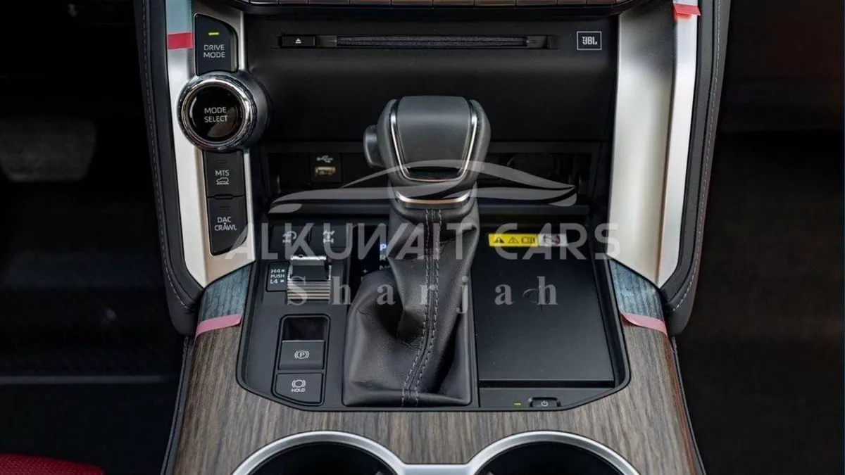 Toyota Land Cruiser VXR TOYOTA LAND CRUISER LC300 VXR 3.3D AT MY2025-11-0