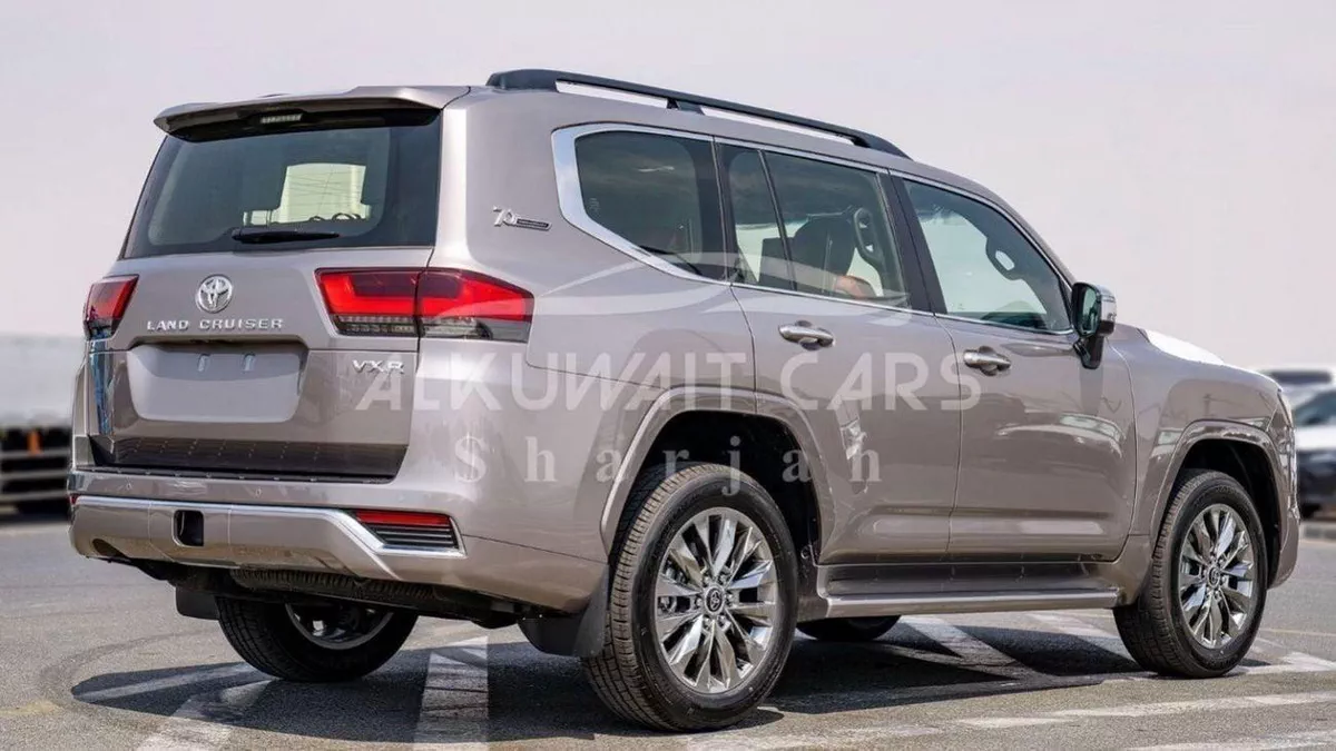 Toyota Land Cruiser VXR TOYOTA LAND CRUISER LC300 VXR 3.3D AT MY2025-3-0