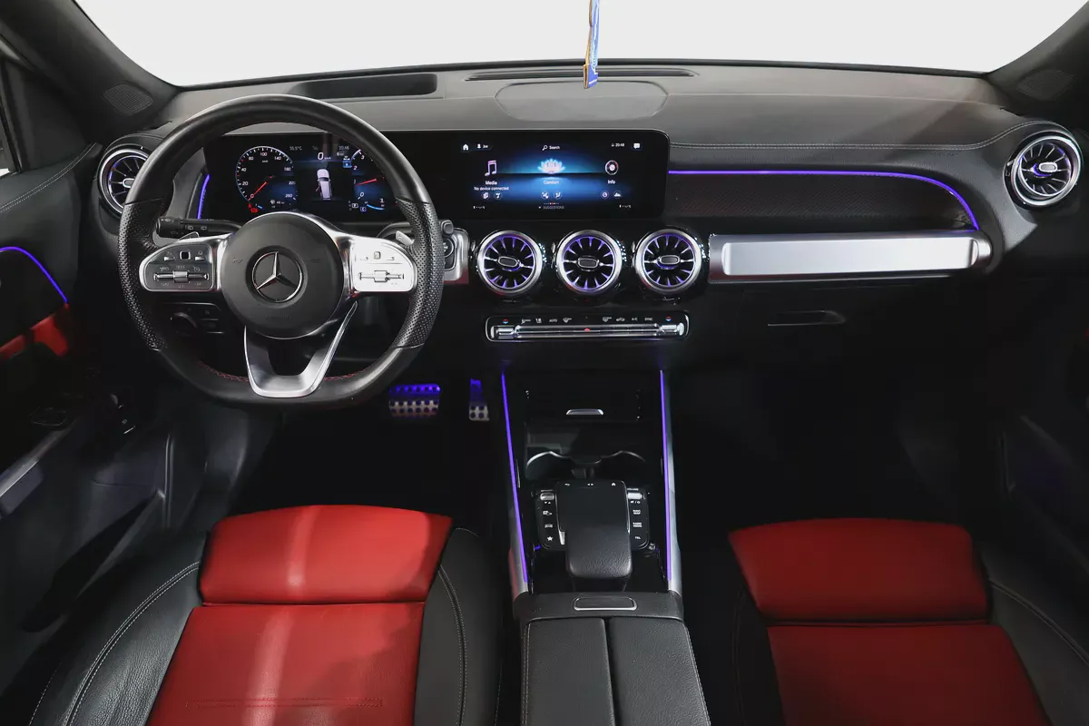 2023 Mercedes GLB 250 4MATIC I GARGASH WARRANTY + SERVICE CONTRACT  | GCC Specs I ACCIDENTS FREE-10-10