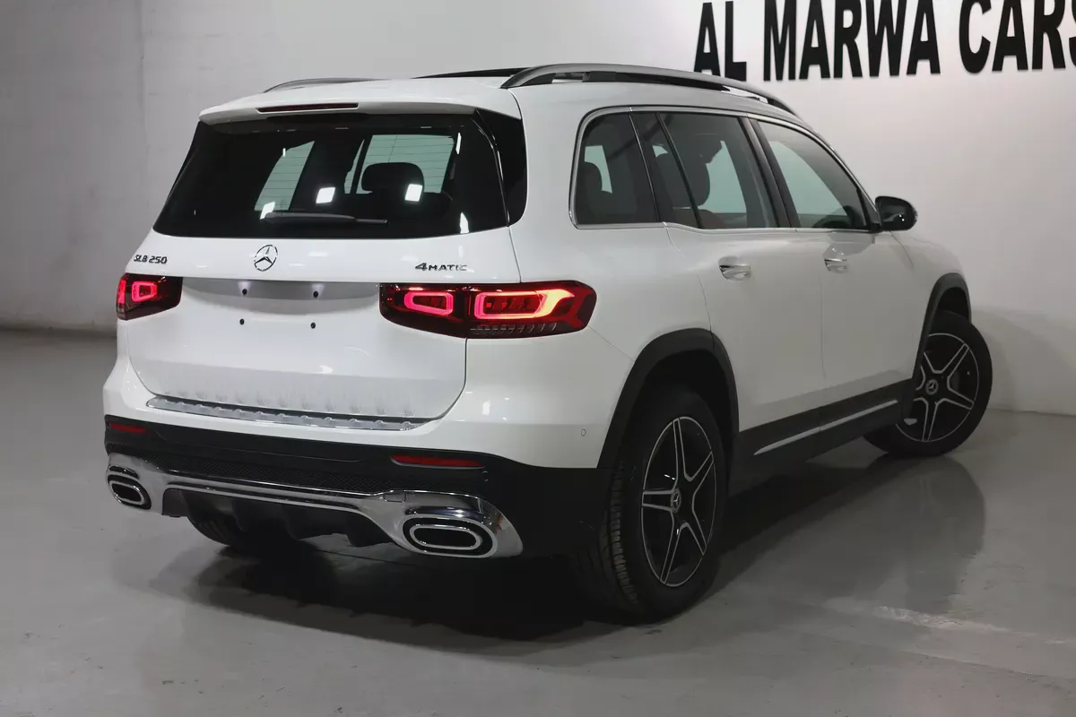 2023 Mercedes GLB 250 4MATIC I GARGASH WARRANTY + SERVICE CONTRACT  | GCC Specs I ACCIDENTS FREE-2-2