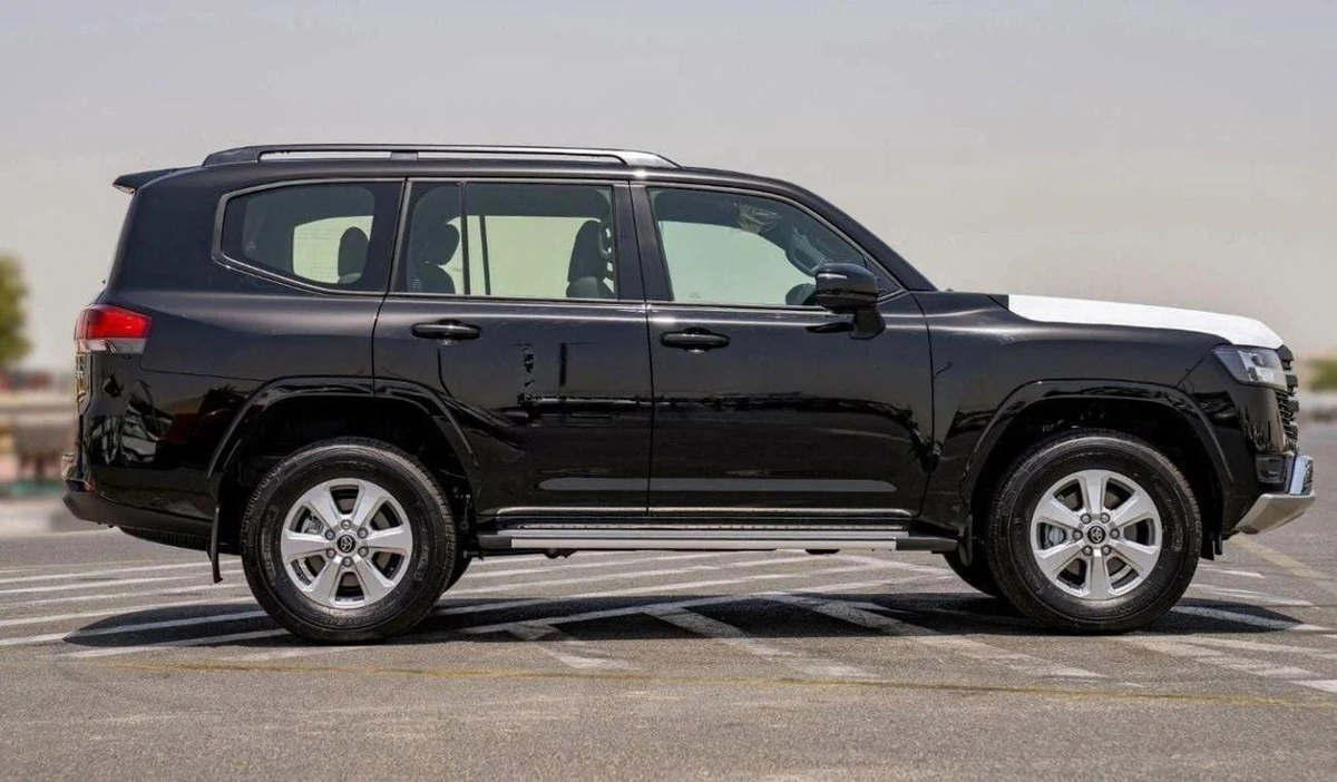 Toyota Land Cruiser Toyota land cruiser lc300 GXR 4.0 PETROL AT 2025-10-10