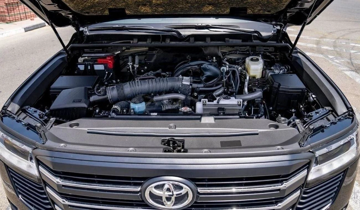 Toyota Land Cruiser Toyota land cruiser lc300 GXR 4.0 PETROL AT 2025-9-9