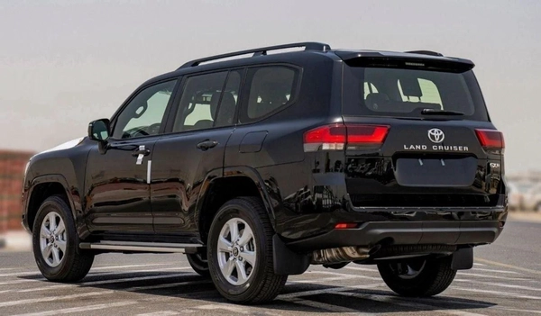 Toyota Land Cruiser Toyota land cruiser lc300 GXR 4.0 PETROL AT 2025