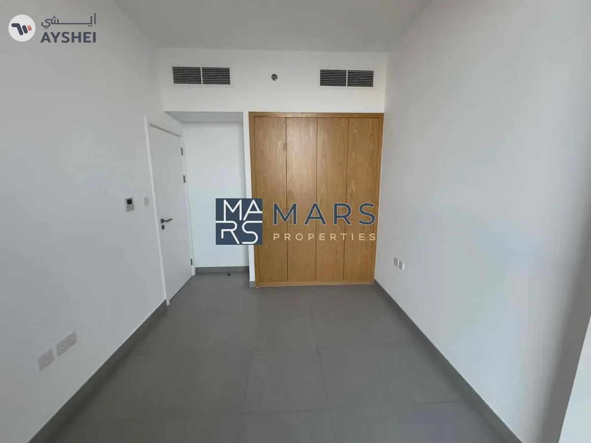 | BRAND NEW 1 BEDROOM | READY TO MOVE | FREEHOLD | PRIME LOCATION