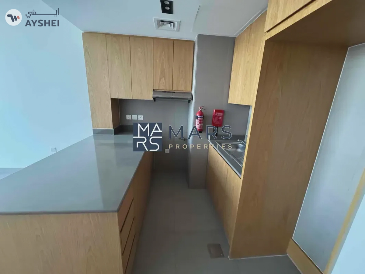 | BRAND NEW 1 BEDROOM | READY TO MOVE | FREEHOLD | PRIME LOCATION