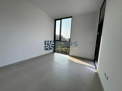 Prestigious Community – Masaar Villas with Elegant Emirati Design. Robinia, Masaar-11