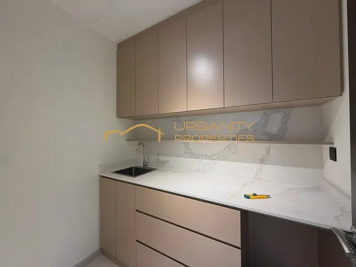 Fully Fitted Office | 2 Parking | Prime Business Bay Location-2-2