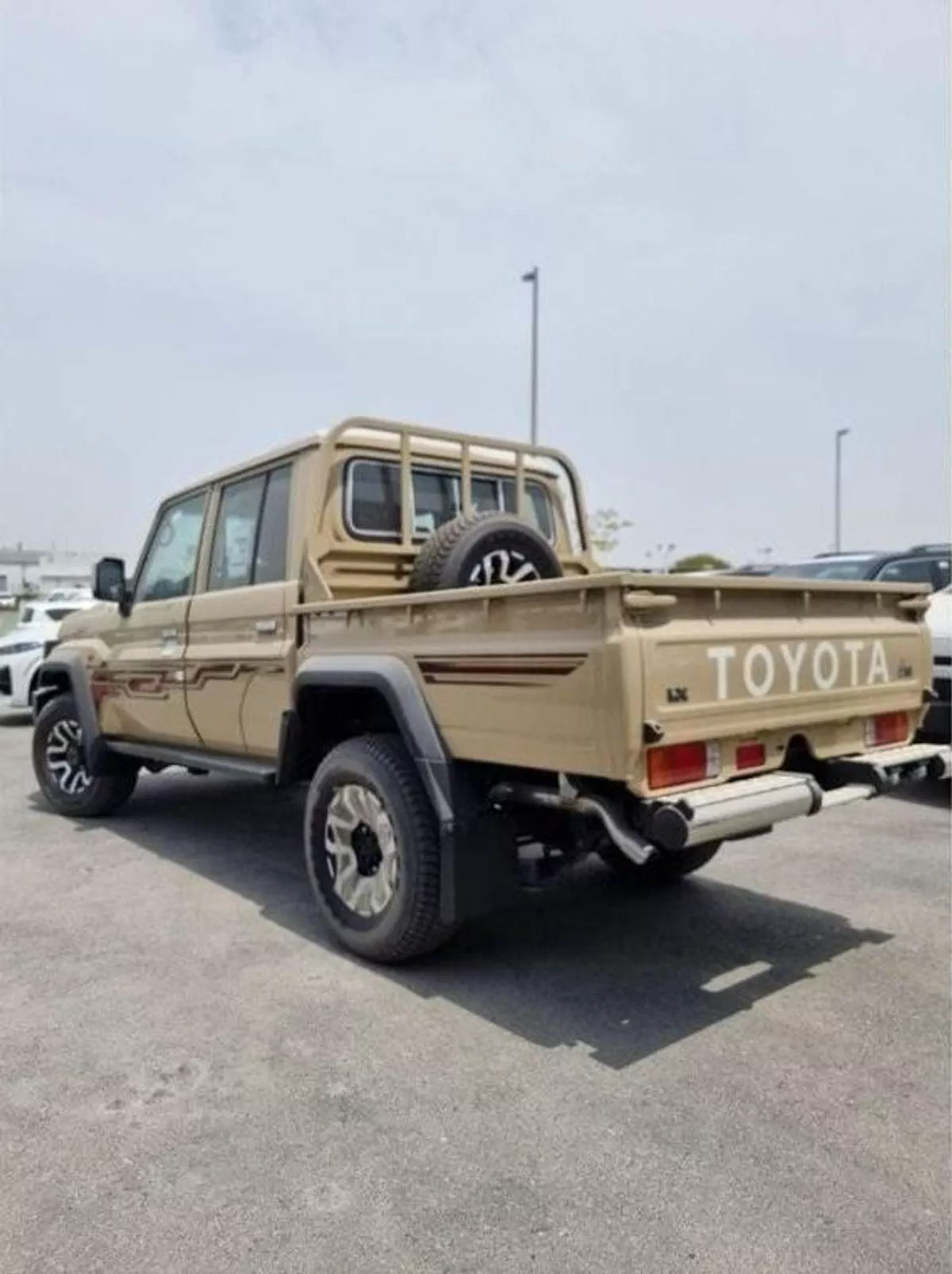 Toyota Land Cruiser Pick Up VDJ79 2.8L DIESEL A/T FULL OPTION DOUBLE CABIN PICKUP-2-0