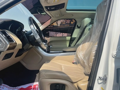 Land Rover Range Rover Sport HSE 2017 - American Specs - Excellent Condition-10