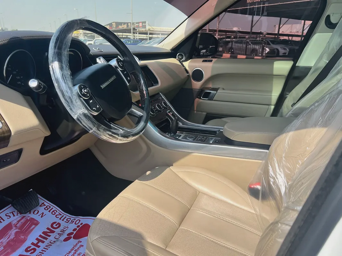 Land Rover Range Rover Sport HSE 2017 - American Specs - Excellent Condition-13-13