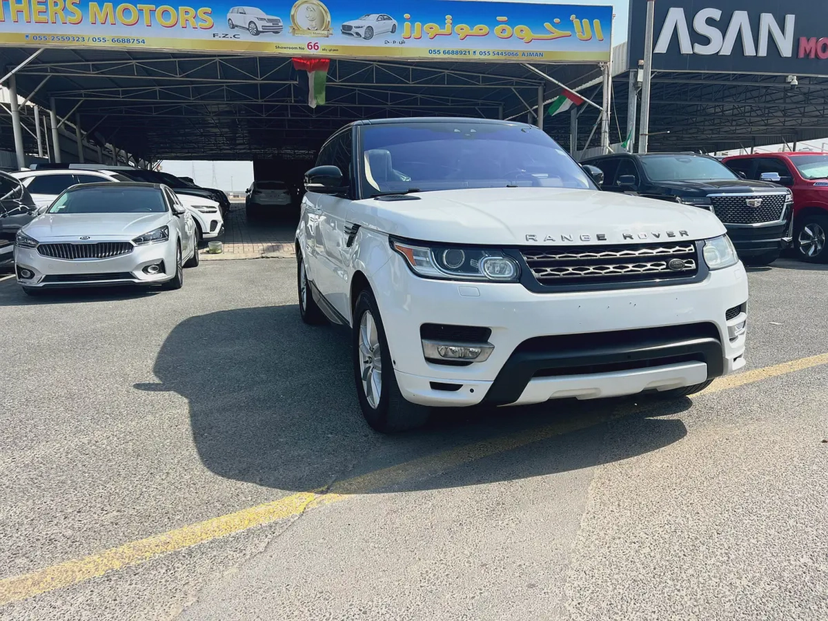 Land Rover Range Rover Sport HSE 2017 - American Specs - Excellent Condition