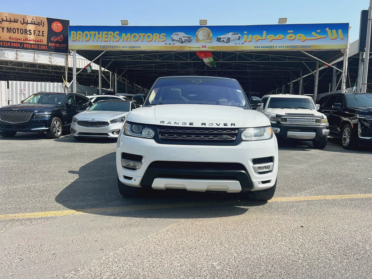 Land Rover Range Rover Sport HSE 2017 - American Specs - Excellent Condition
