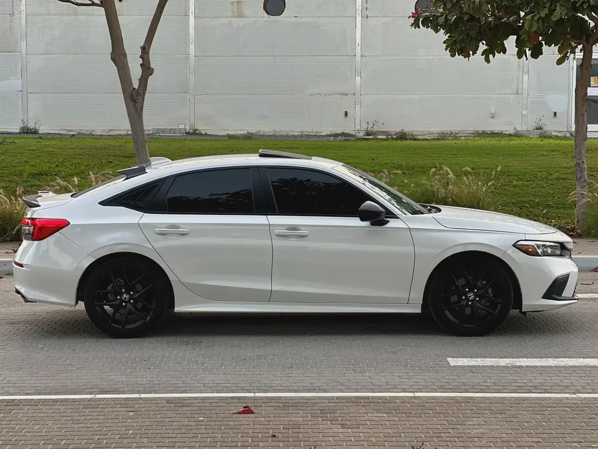 Honda Civic 2022 Si - full options- in excellent condition  - 1.5 turbo ( 200HP )-7-7