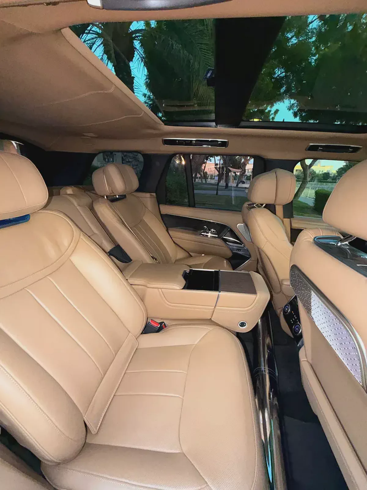 2022 Land Rover Range Rover Autobiography - GCC Specs-9-9