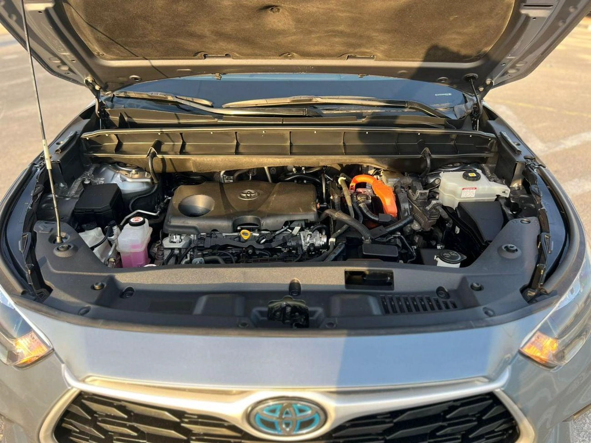 Toyota Highlander 2022 Toyota Highlander Hybrid GLE Full Option Gcc -2.5L V4 - Rear Camera & Sensor - Leather Seat - S-22-0