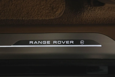 RANGE ROVER VOGUE SV - 2023 - GCC - LOW MILEAGE - FULLY LOADED - AMAZING CONDITION-19