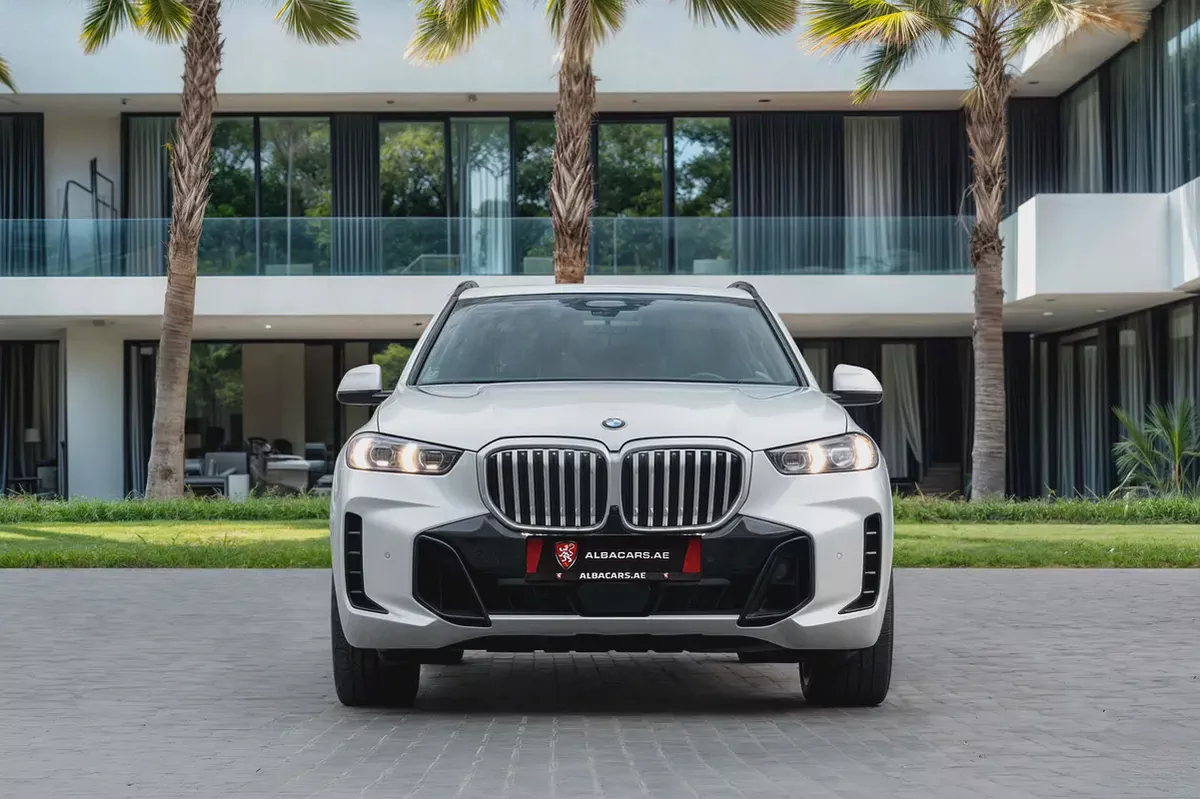 5,386 P.M |  X5 xDrive 40iM-Sport | 0% Downpayment | Excellent Condition!-3-3