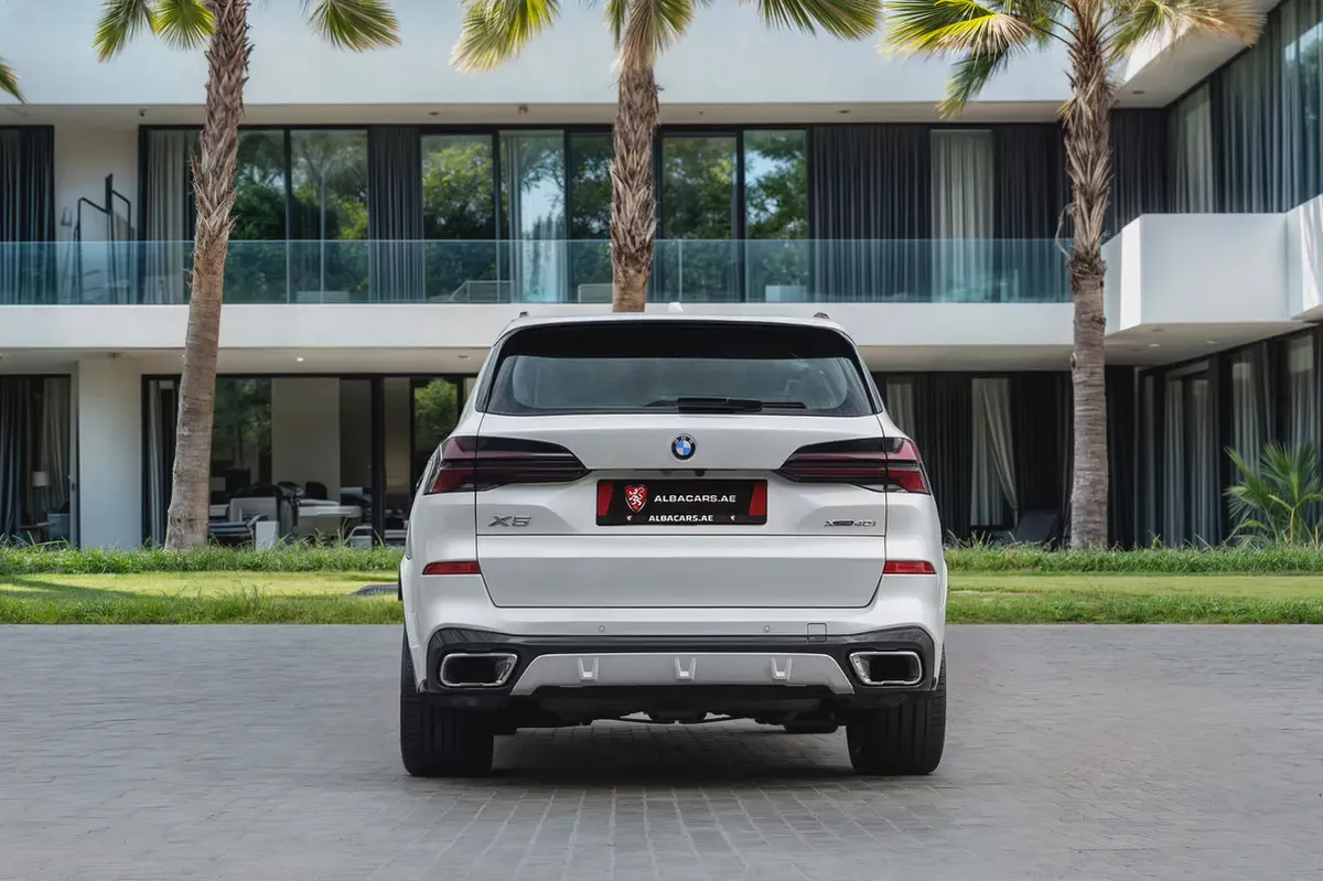 5,386 P.M |  X5 xDrive 40iM-Sport | 0% Downpayment | Excellent Condition!-4-4