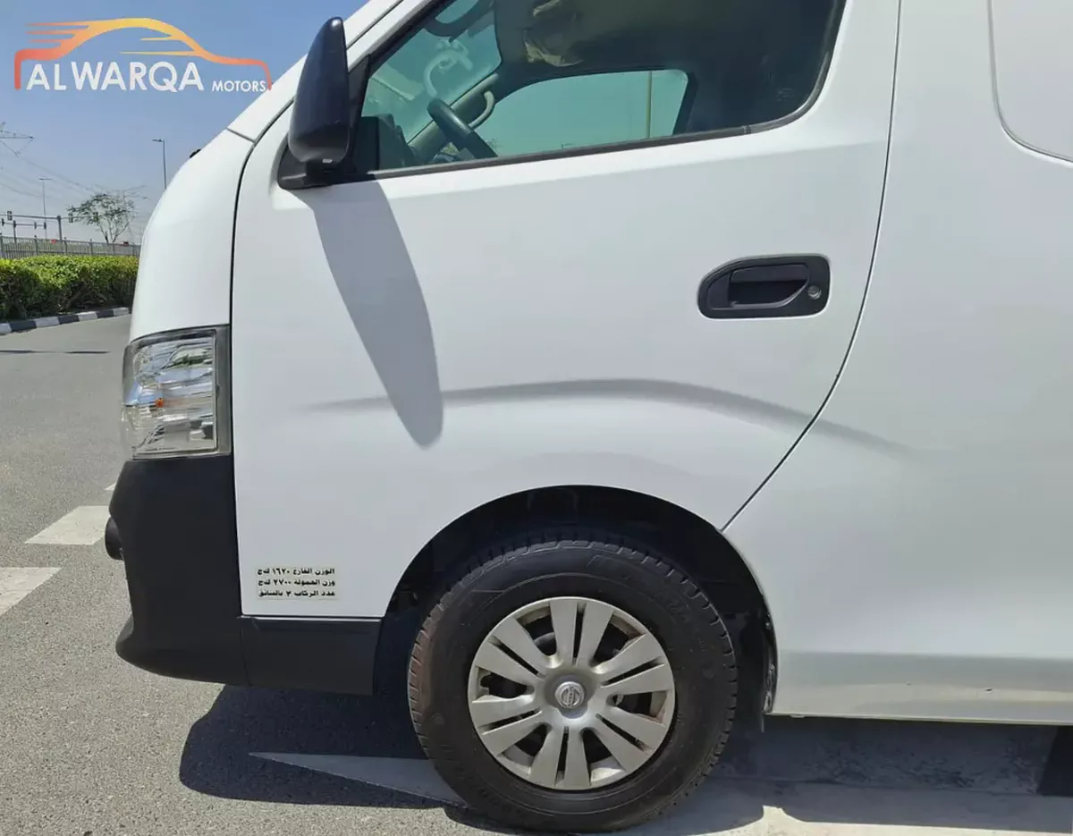 Automatic Gear 2021 Nissan Urvan Full Delivery Van-15-15