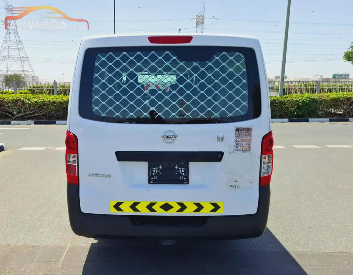 Automatic Gear 2021 Nissan Urvan Full Delivery Van-2-2