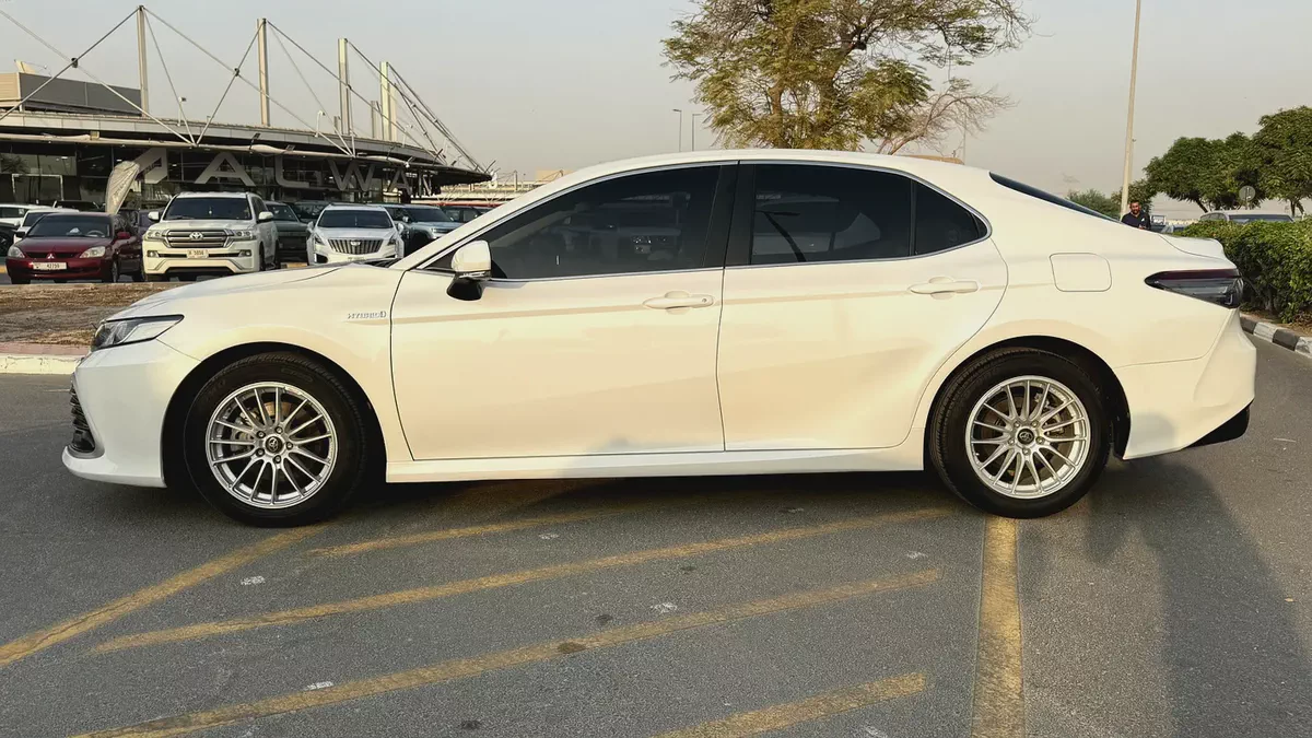 Toyata Camry LE Hybrid 2021 GCC specs, Free offers! Bank loan can be arranged!-3-3