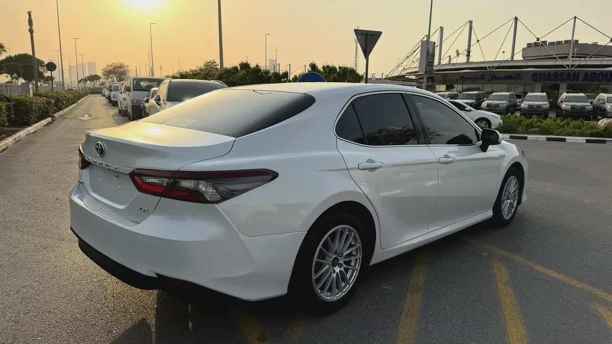 Toyata Camry LE Hybrid 2021 GCC specs, Free offers! Bank loan can be arranged!-5-5