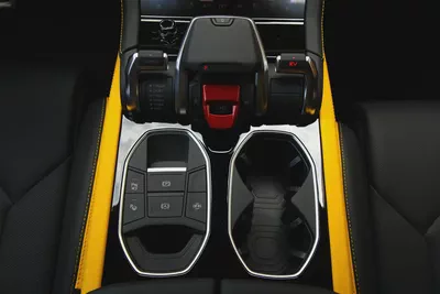 2025 LAMBORGHINI URUS SE - BRAND NEW - FULLY LOADED - LOCAL REGISTRATION-17