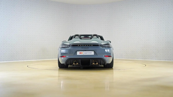 Porsche 718 Spyder RS
