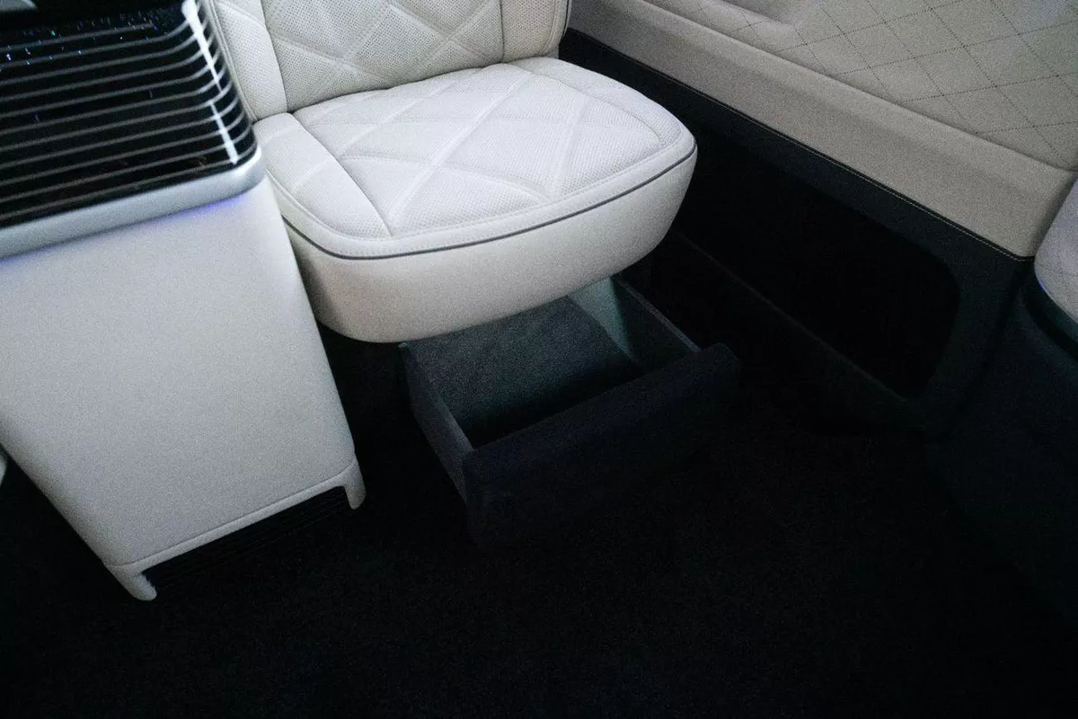 Mercedes Benz V300 AVANTGARDE MBS Dreamliner VIP-18-0