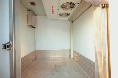 Urvan Freezer High Roof | Manual | GCC Specs | Ref#N26955-7