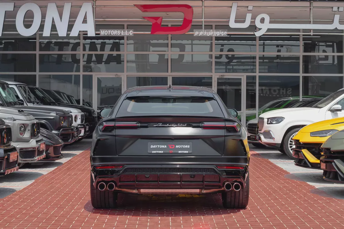 Lamborghini Urus Standard Japanese Specs -| 8,000km | Under Warranty | 2022-5-5