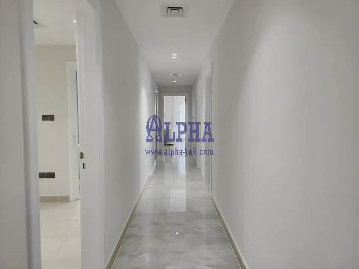 Charming 3BR+ Maid Room| Beautiful Views!-6-6