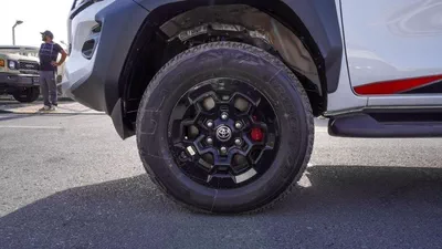 Toyota Hilux GR Sport 4.0L-14