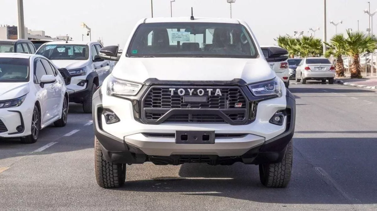 Toyota Hilux GR Sport 4.0L-1-0