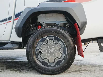 Hilux D/C P/up 4x4 2.8L DIESEL AUTO GR-S RED FLAP GCC BRAND NEW 0KM-17