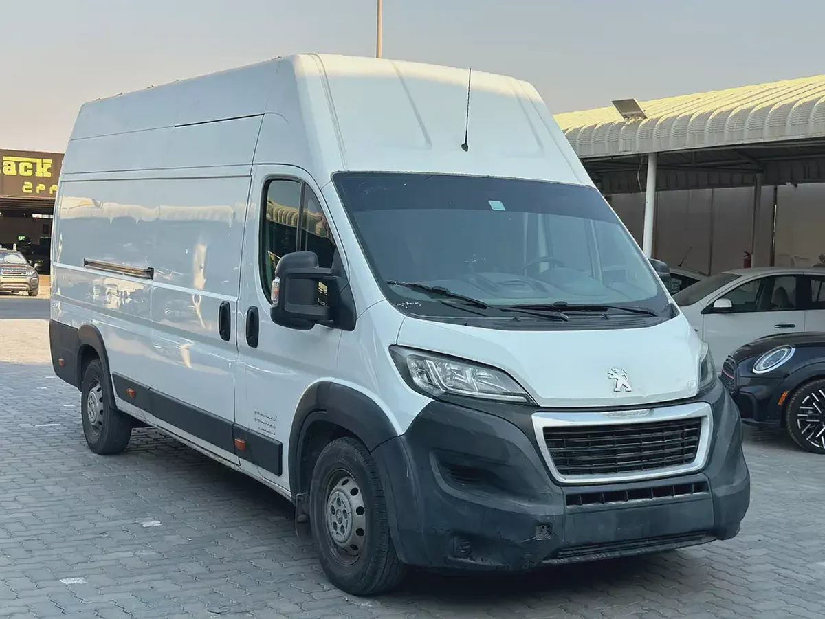 Peugeot Boxer 2019 L4H3 GCC Specs-2-2