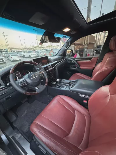 Lexus LX 570 Signature 2017 | GCC Specs | Pristine Condition-14
