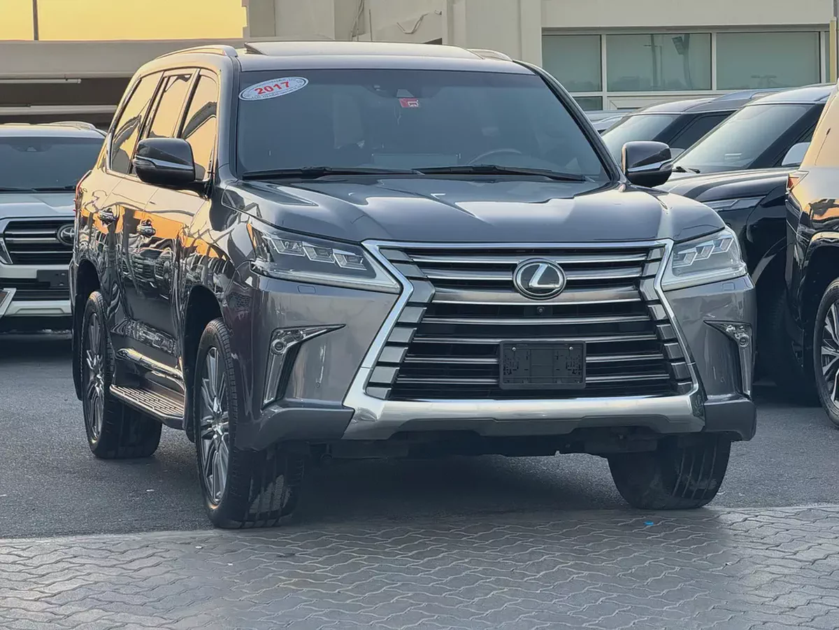 Lexus LX 570 Signature 2017 | GCC Specs | Pristine Condition-2-2