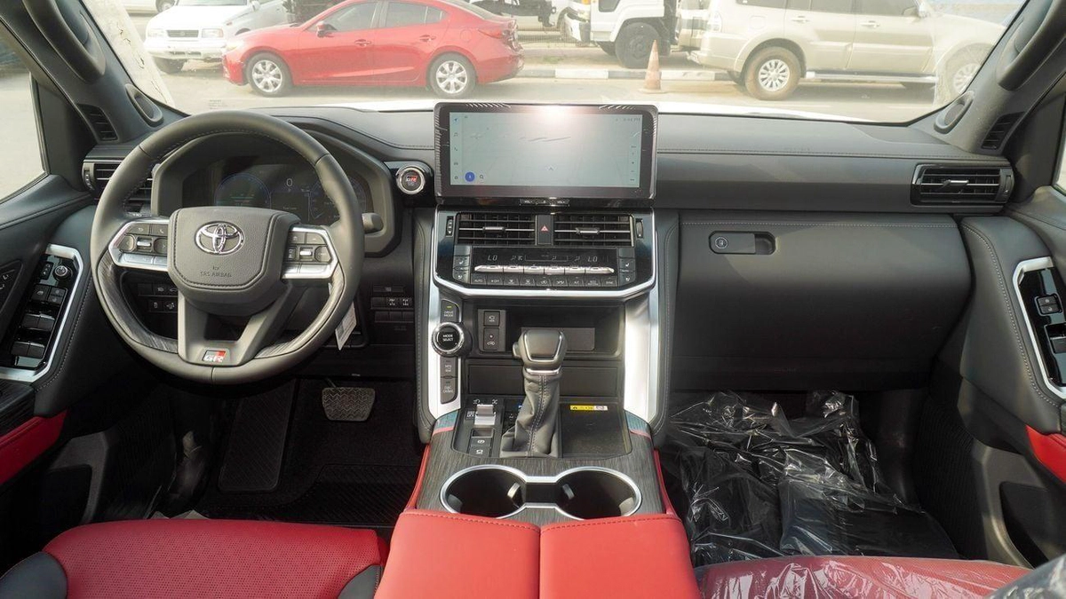 Toyota Land Cruiser GR SPORT 3.5L V6-7-7