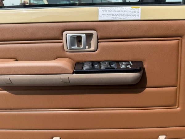 Toyota Land Cruiser 70 LC 76 Petrol 4.0L Full Option Automatic Model 2025 Omani Specifications