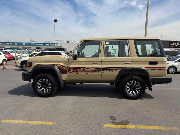 Toyota Land Cruiser 70 LC 76 Petrol 4.0L Full Option Automatic Model 2025 Omani Specifications